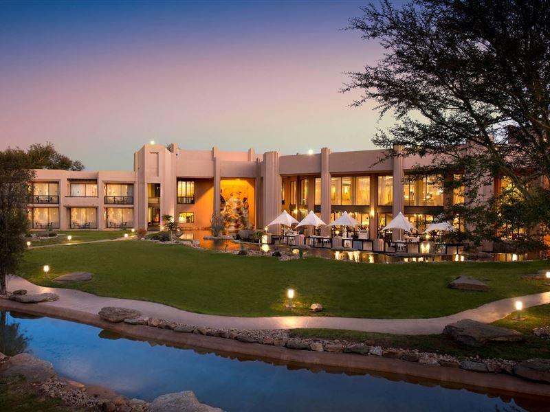 Beautiful Studio! Modern, Secure,Comfy Stay In Windhoek Golf Estate 外观 照片